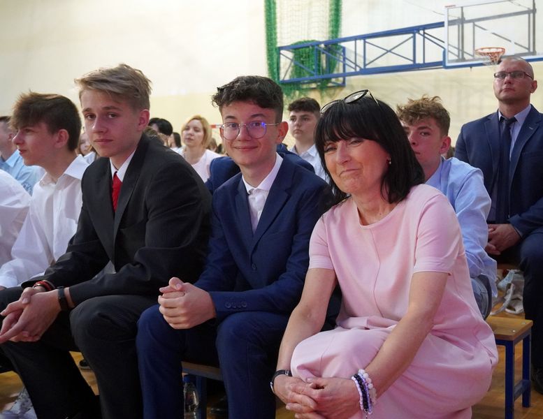 Fotorelacja z zakończenia roku szkolnego 2021\2022